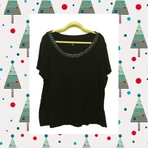 CB Woman Black Round Necked Top With Silver Studs Size 3X
